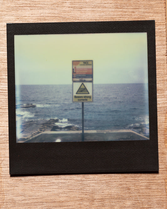Beware sign, Valletta. 2015